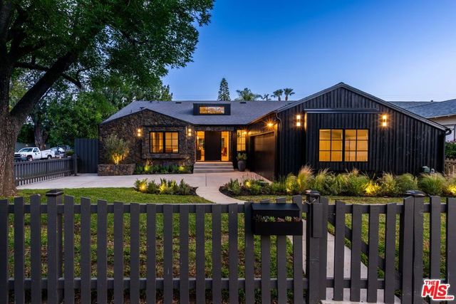 12610 Sarah Street, Studio City, CA 91604