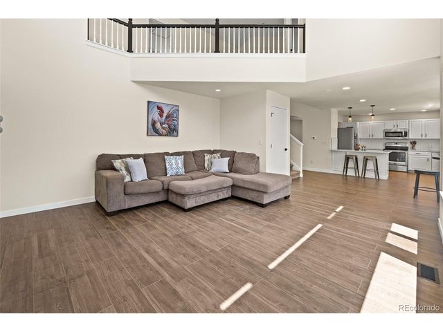 1464 Cherrywood Way, Longmont, CO 80504