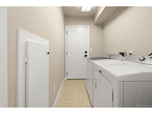 1464 Cherrywood Way, Longmont, CO 80504