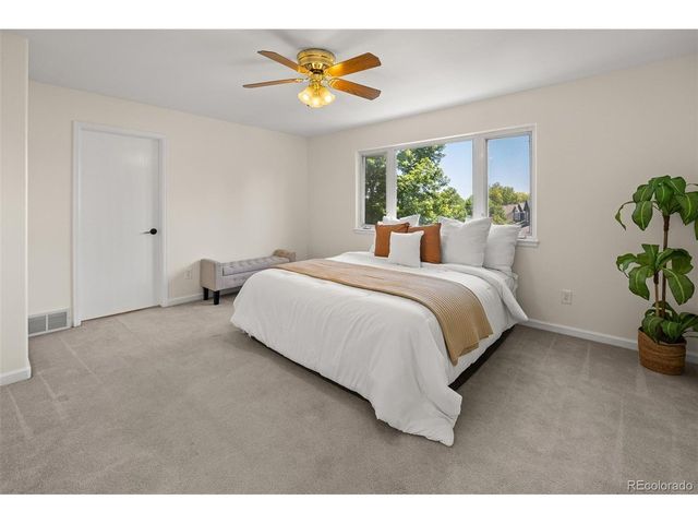 1464 Cherrywood Way, Longmont, CO 80504