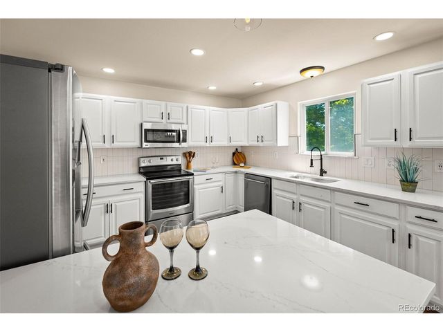 1464 Cherrywood Way, Longmont, CO 80504