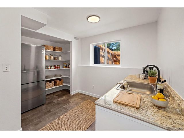 1464 Cherrywood Way, Longmont, CO 80504