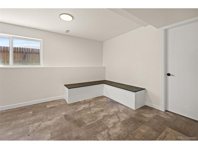 1464 Cherrywood Way, Longmont, CO 80504