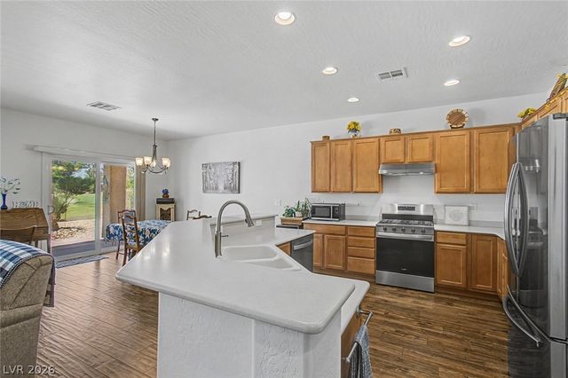 7681 Songster Street, North Las Vegas, NV 89084