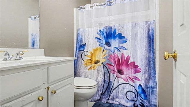 1515 Klompen Road, Kernersville, NC 27284
