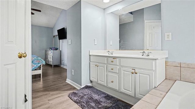 1515 Klompen Road, Kernersville, NC 27284