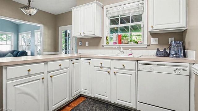 1515 Klompen Road, Kernersville, NC 27284