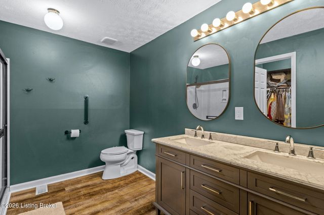 400 Rosewood Ct, Louisville, KY 40223