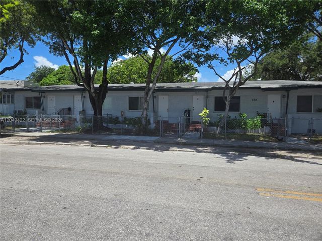 400 SW 21st Ave 3, Miami, FL 33135