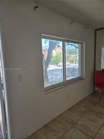 400 SW 21st Ave 3, Miami, FL 33135