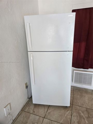 400 SW 21st Ave 3, Miami, FL 33135
