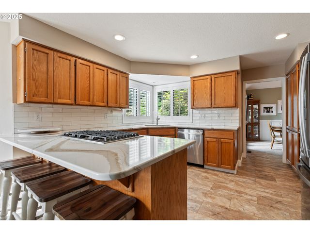 12908 Se 129TH Ct, Happy Valley, OR 97086