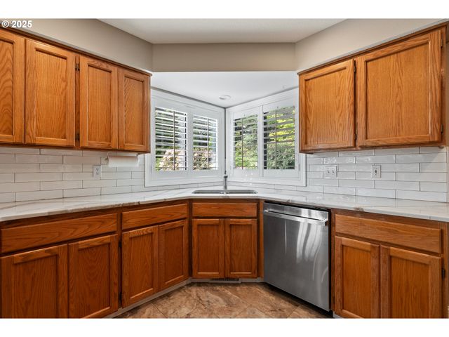 12908 Se 129TH Ct, Happy Valley, OR 97086