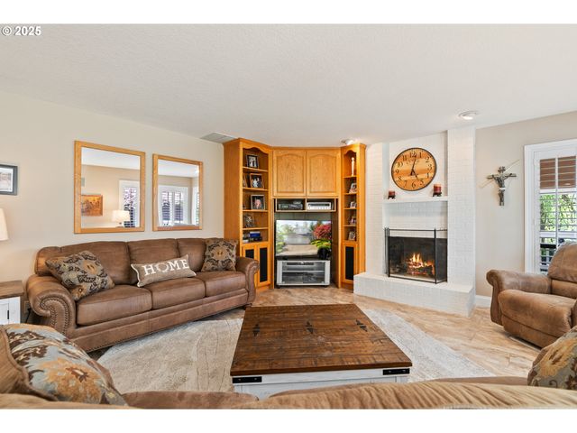 12908 Se 129TH Ct, Happy Valley, OR 97086