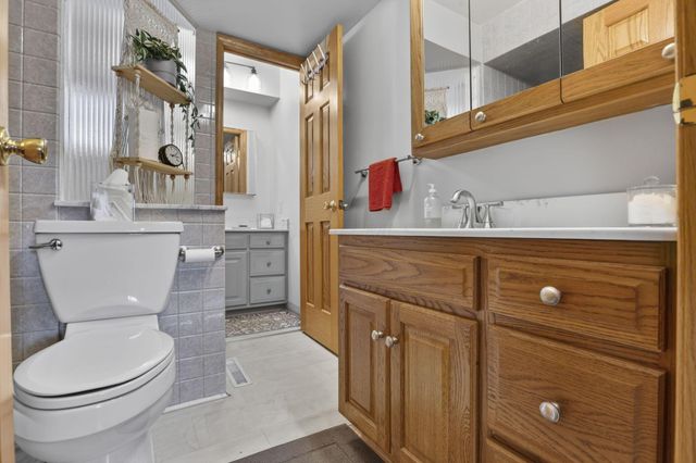 2587 Dartmoor Road, Grove City, OH 43123