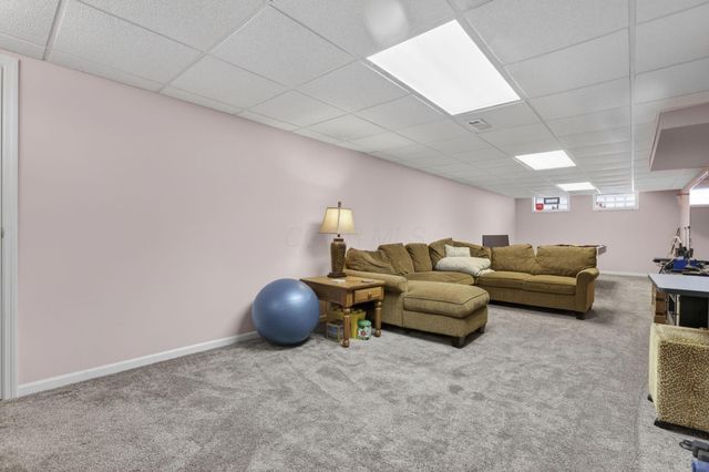 2587 Dartmoor Road, Grove City, OH 43123