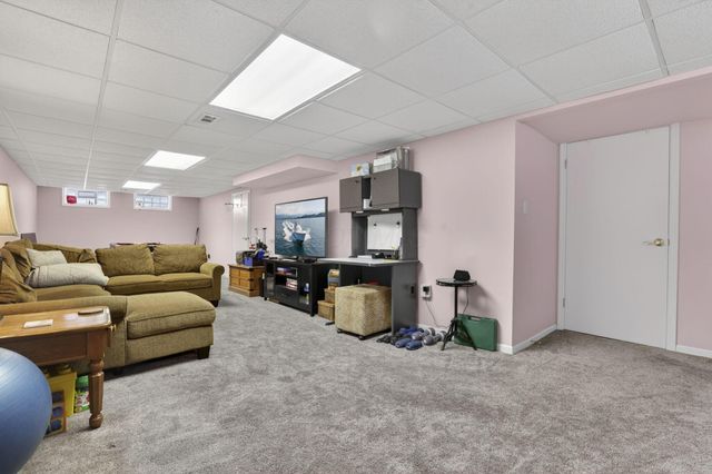 2587 Dartmoor Road, Grove City, OH 43123