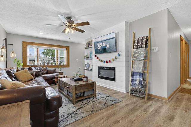 2587 Dartmoor Road, Grove City, OH 43123