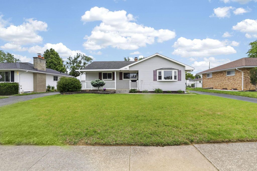 2587 Dartmoor Road, Grove City, OH 43123