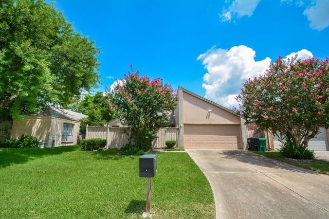 9514 Tarragon Lane, Houston, TX 77036