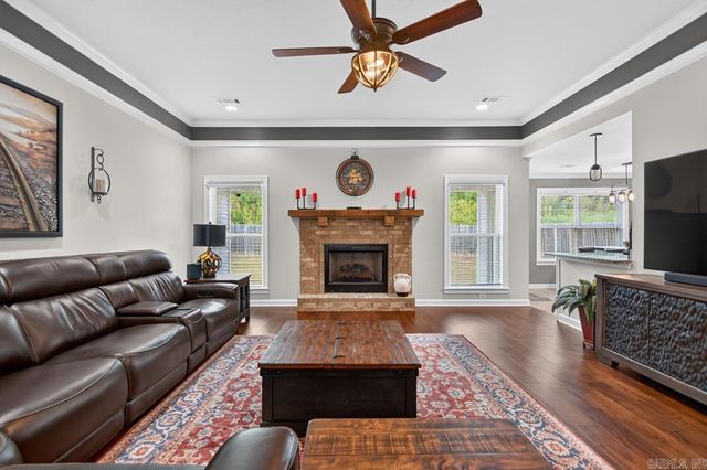 409 S Shady Lane, Benton, AR 72015