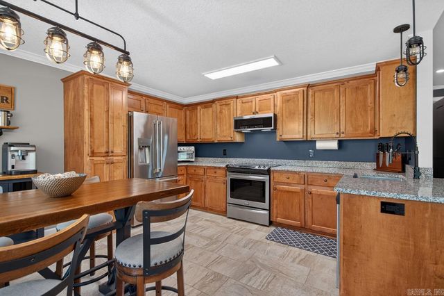409 S Shady Lane, Benton, AR 72015