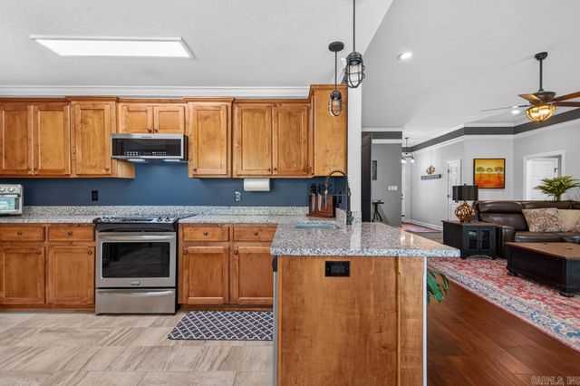 409 S Shady Lane, Benton, AR 72015