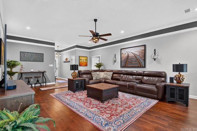 409 S Shady Lane, Benton, AR 72015