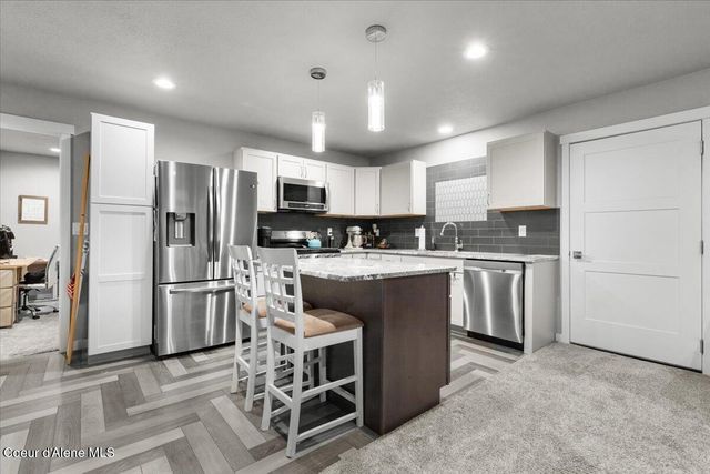 172 Wyatt Lane, Spirit Lake, ID 83869