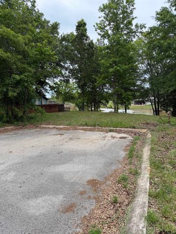 22040 Pebble Beach Circle, Lindale, TX 75771