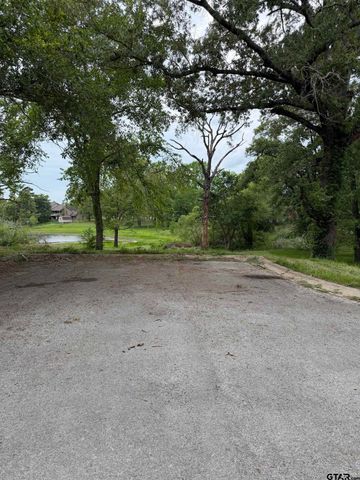 22040 Pebble Beach Circle, Lindale, TX 75771