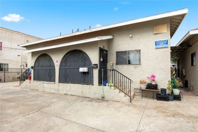 917 E 40th, Los Angeles, CA 90011