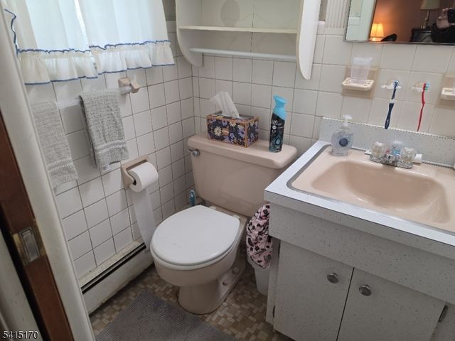 162 Rutgers Pl, Clifton City, NJ 07013