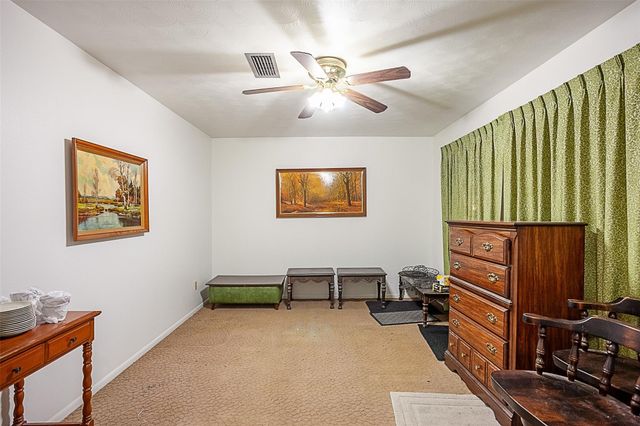 15853 Phend Road, Hamshire, TX 77622