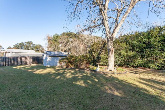 15853 Phend Road, Hamshire, TX 77622