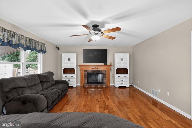 740 CARPENTER ST, Glassboro, NJ 08028