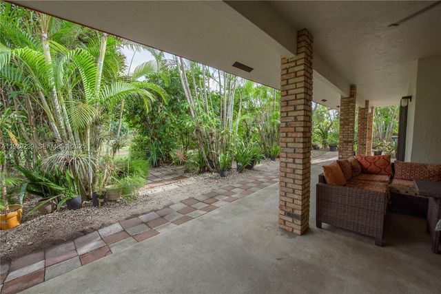 27111 SW 155th Ave, Homestead, FL 33032