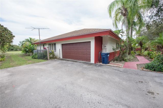 27111 SW 155th Ave, Homestead, FL 33032