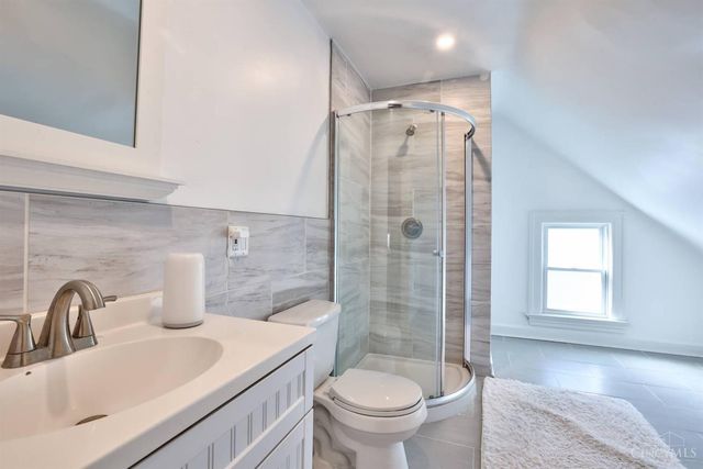 1534 Dixmont Avenue, Cincinnati, OH 45207