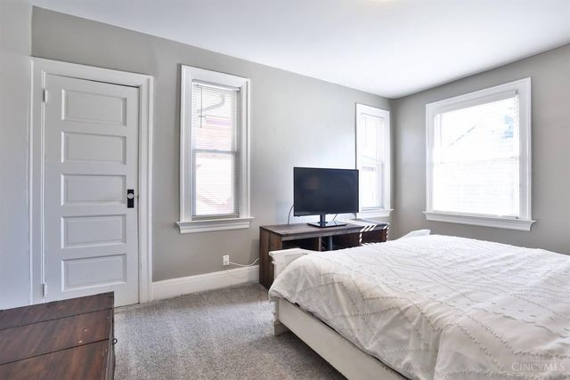 1534 Dixmont Avenue, Cincinnati, OH 45207