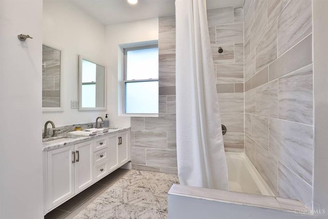 1534 Dixmont Avenue, Cincinnati, OH 45207