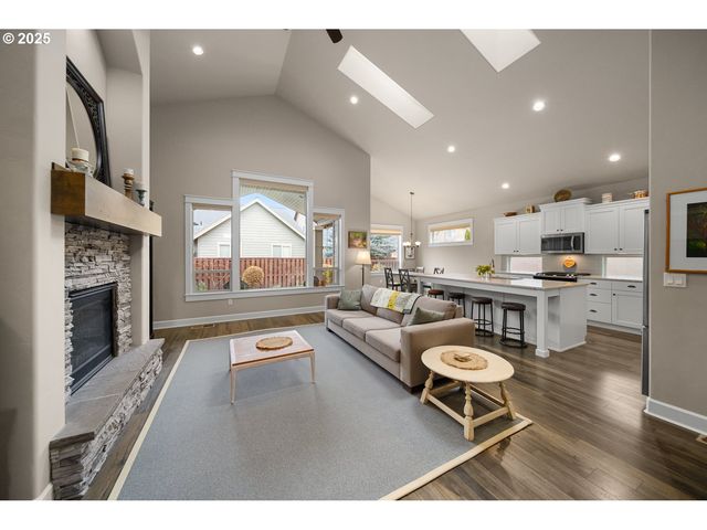 1229 Ne SUNRISE St, Prineville, OR 97754