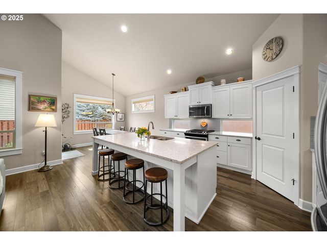 1229 Ne SUNRISE St, Prineville, OR 97754