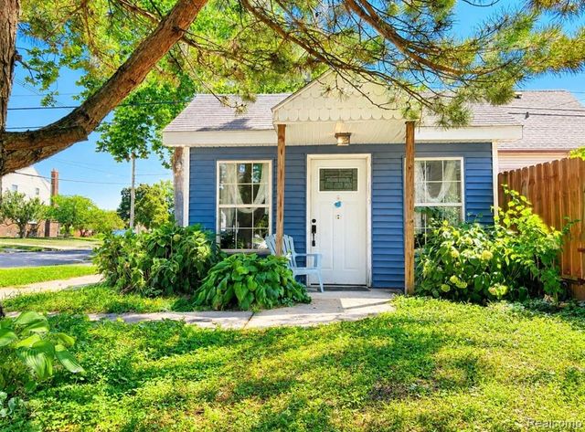505 Vinewood Street, Wyandotte, MI 48192