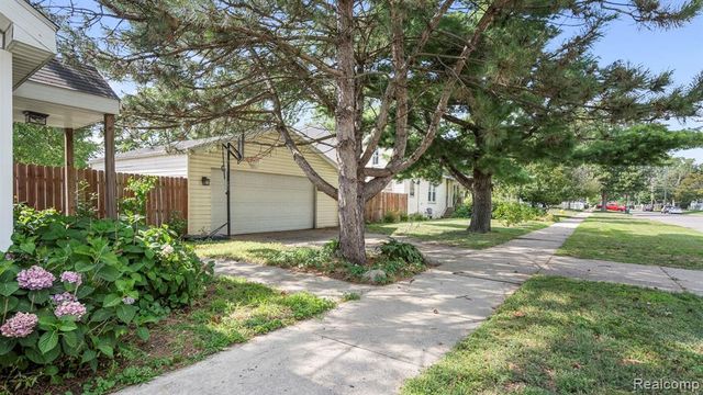 505 Vinewood Street, Wyandotte, MI 48192