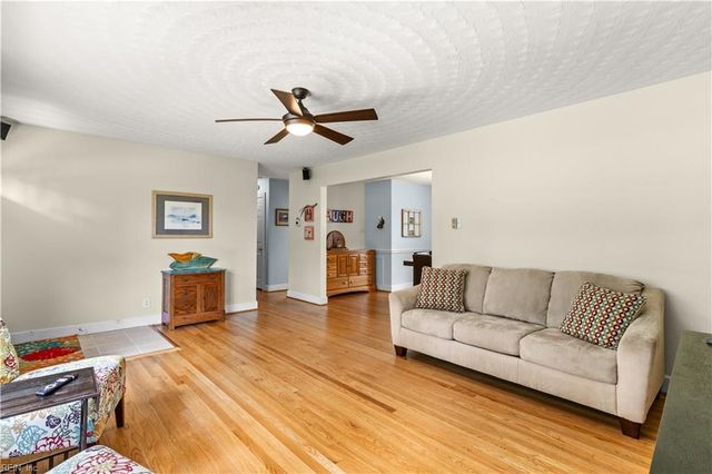 114 Bobby Jones DR, Portsmouth, VA 23701