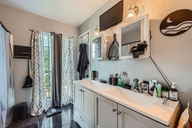 470 Justice Street, Cedar Hill, TX 75104