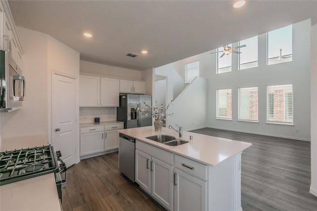 1275 Western Yarrow Avenue, Justin, TX 76247