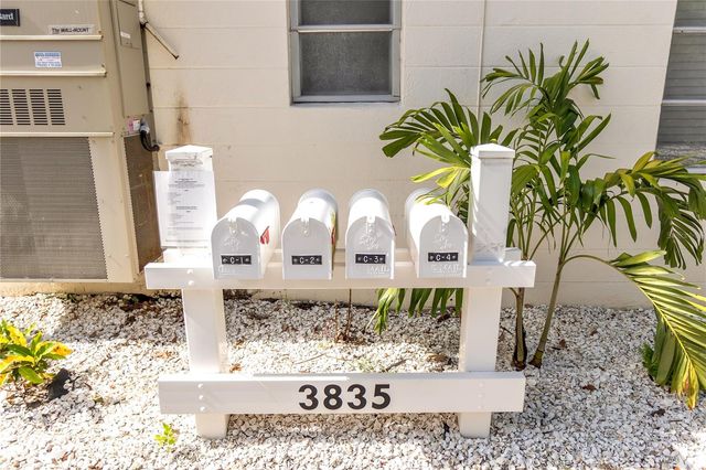 3835 ALMERIA COURT C1, Sarasota, FL 34239