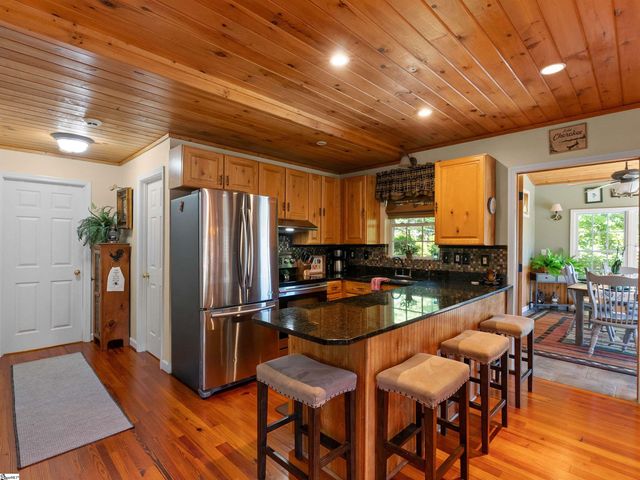 339 Jumping Branch Road, Tamassee, SC 29686